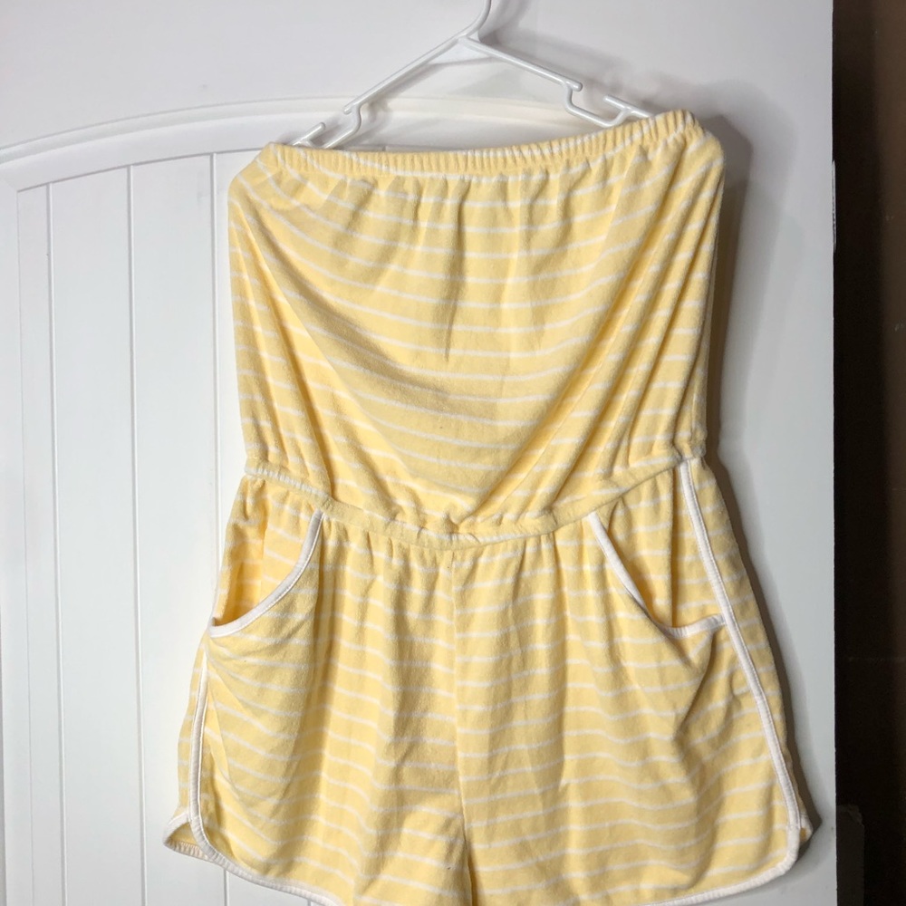 Flirtitude XL strapless romper. Comfy